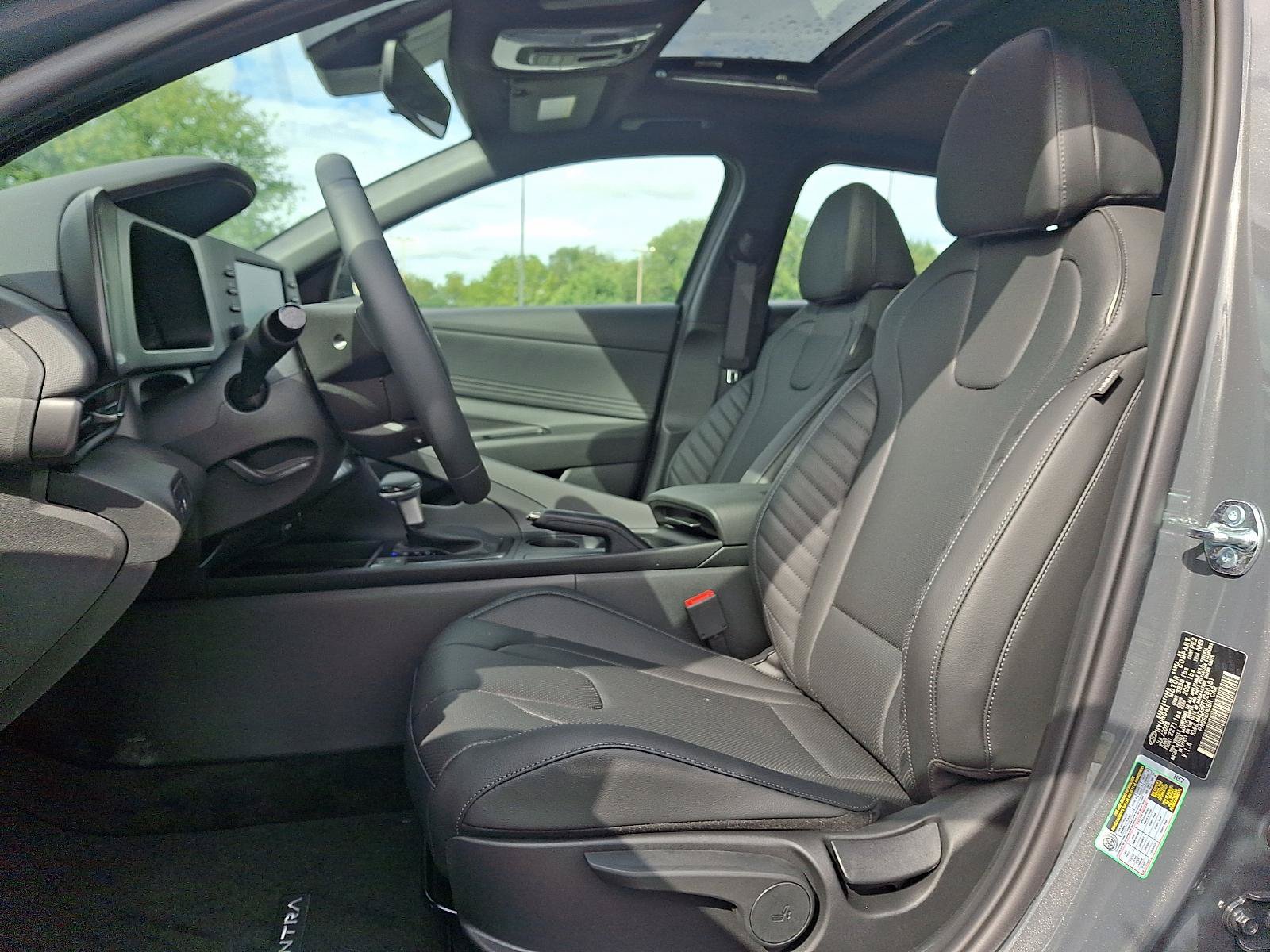 New 2026 Hyundai Elantra SEL Sport FWD image 9