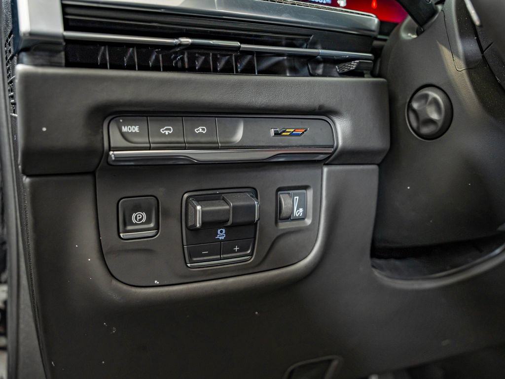 Used 2025 Cadillac Escalade V AWD/4WD image 20