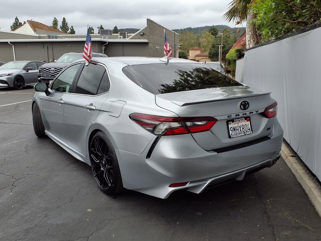 Used 2024 Toyota Camry SE FWD image 5