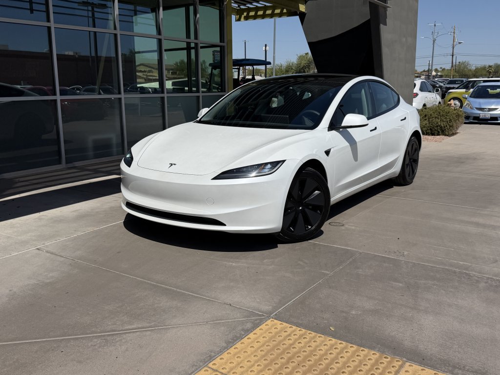 Used 2025 Tesla Model 3 Long Range RWD image 2