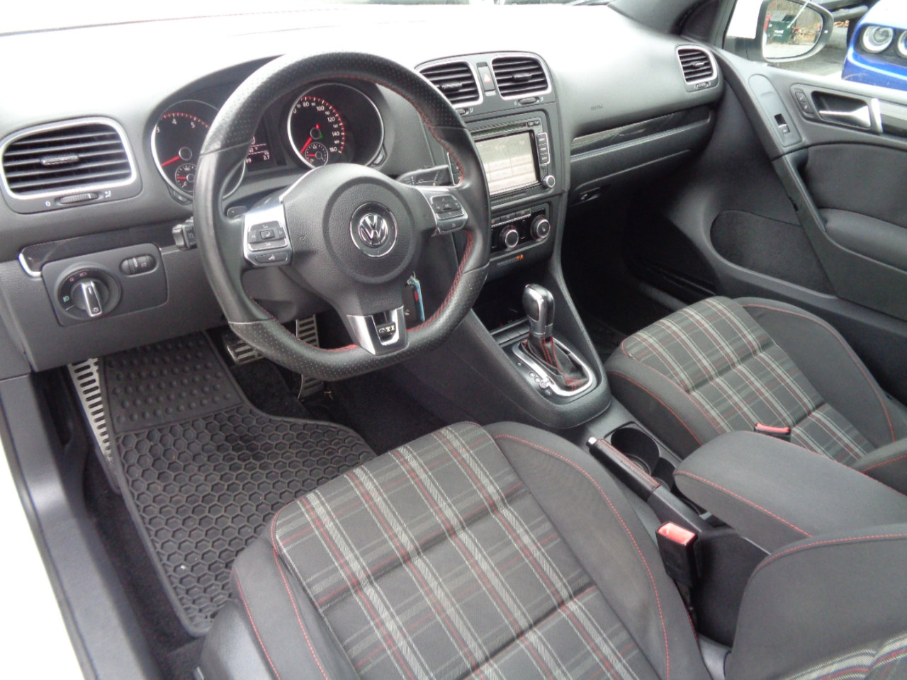 Used 2012 Volkswagen GTI 2-Door image 7