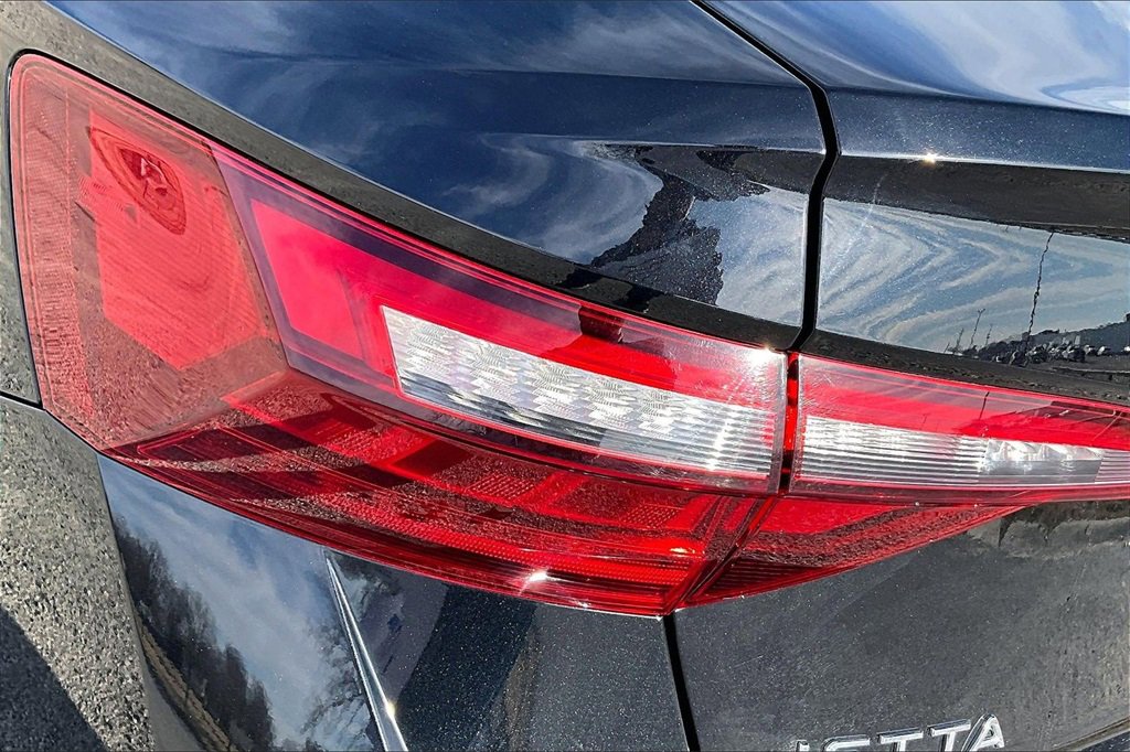 Used 2024 Volkswagen Jetta SE image 24