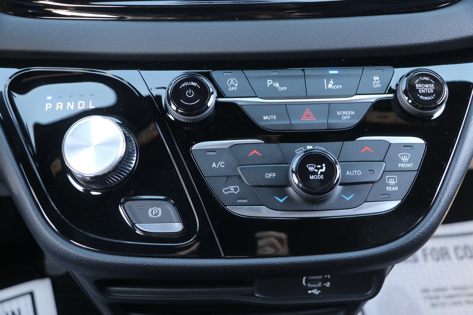 New 2027 Chrysler Pacifica LX FWD image 21