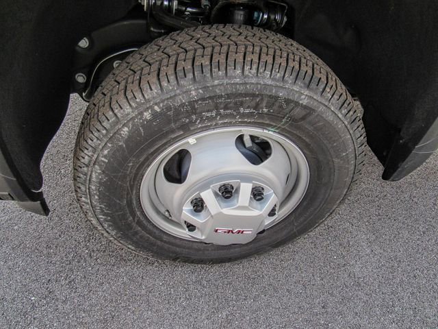New 2025 GMC Sierra 3500 Pro w/ Convenience Package image 15