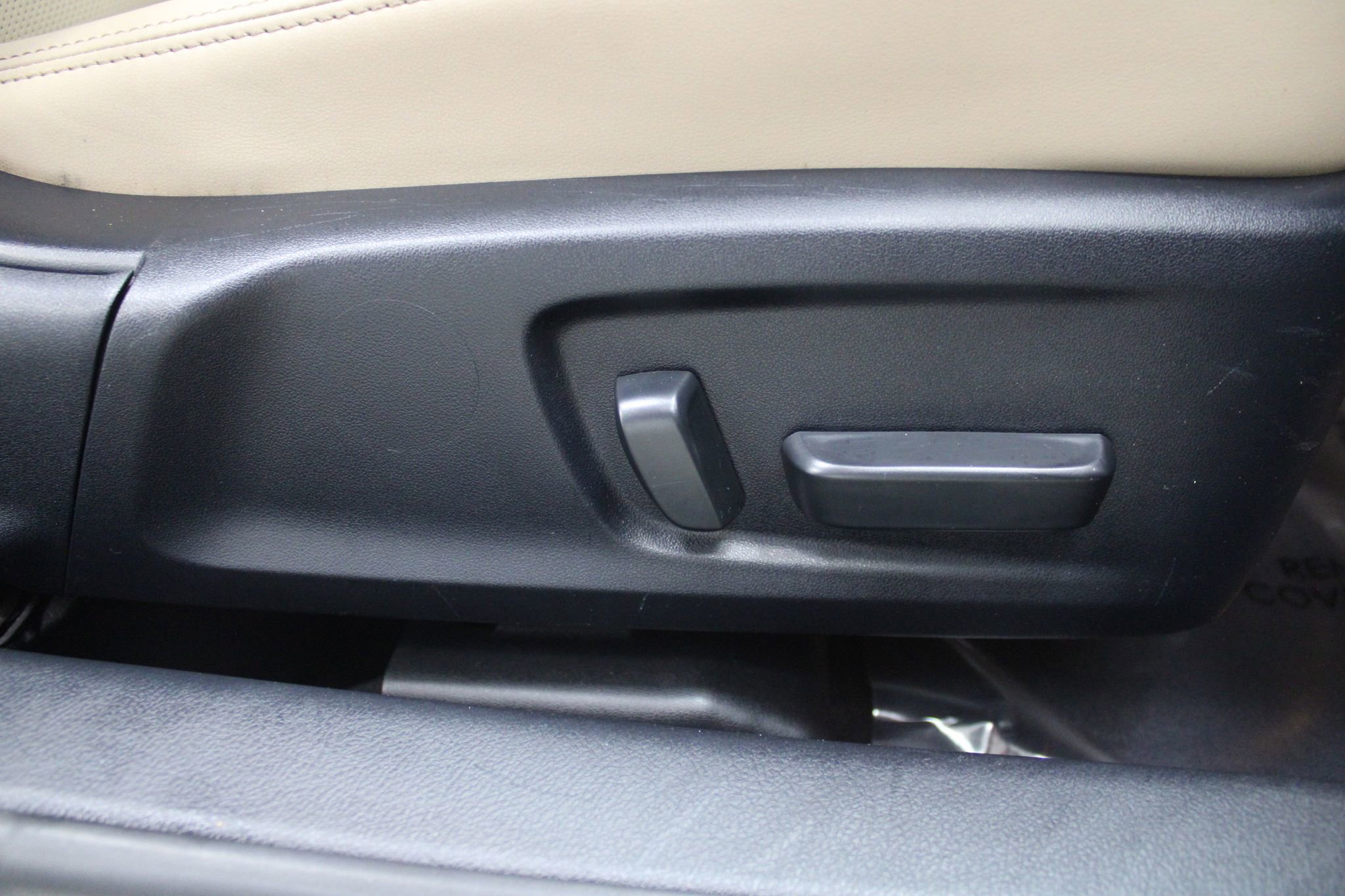 Used 2020 Lexus IS 300 w/ Accessory Package 2 image 31