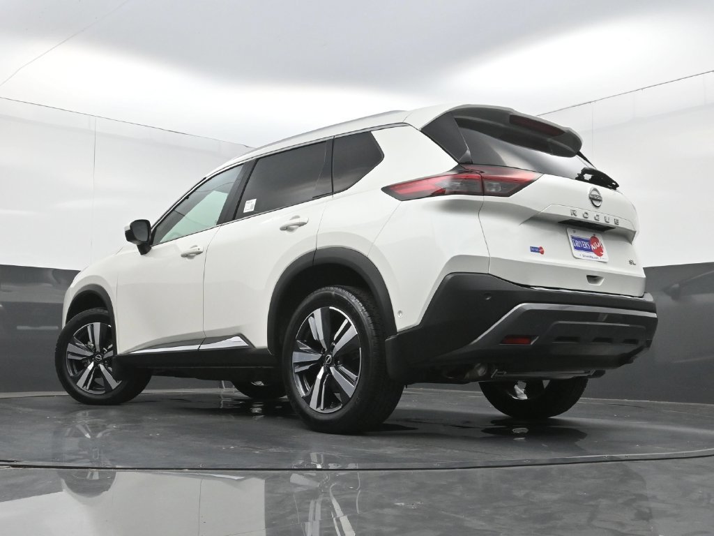 Used 2023 Nissan Rogue SL w/ SL Premium Package FWD image 31