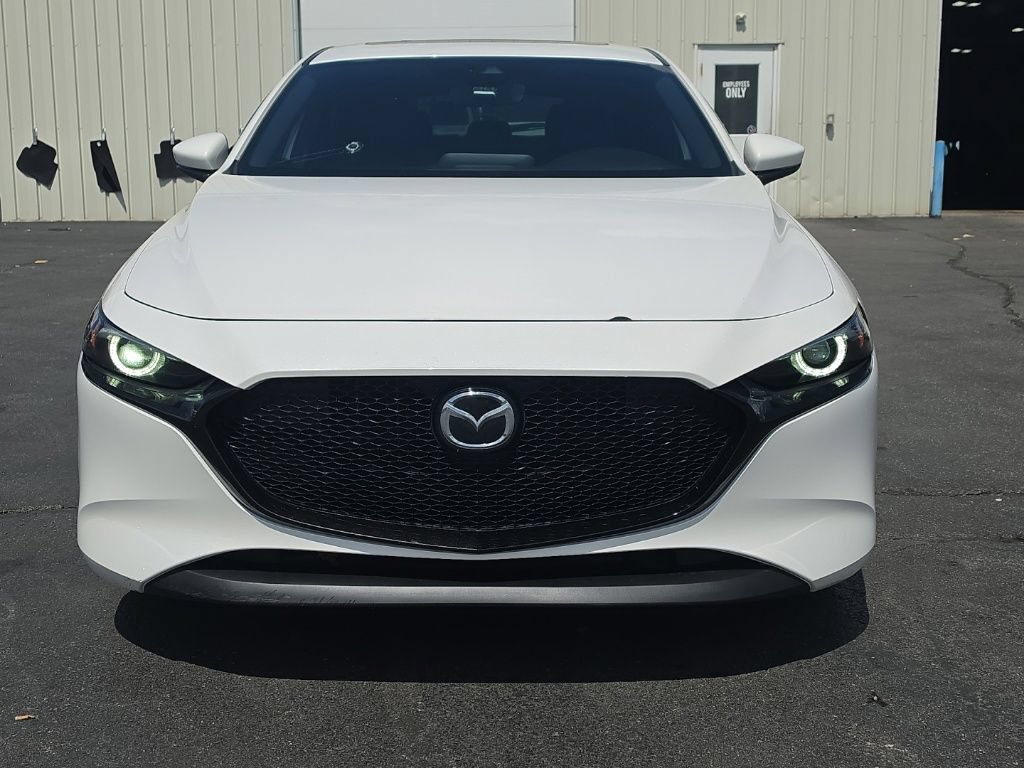 Used 2019 MAZDA MAZDA3 Hatchback FWD image 2