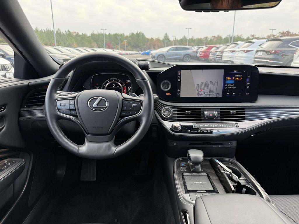 Used 2021 Lexus LS 500 AWD w/ Accessory Package (Z1) image 8