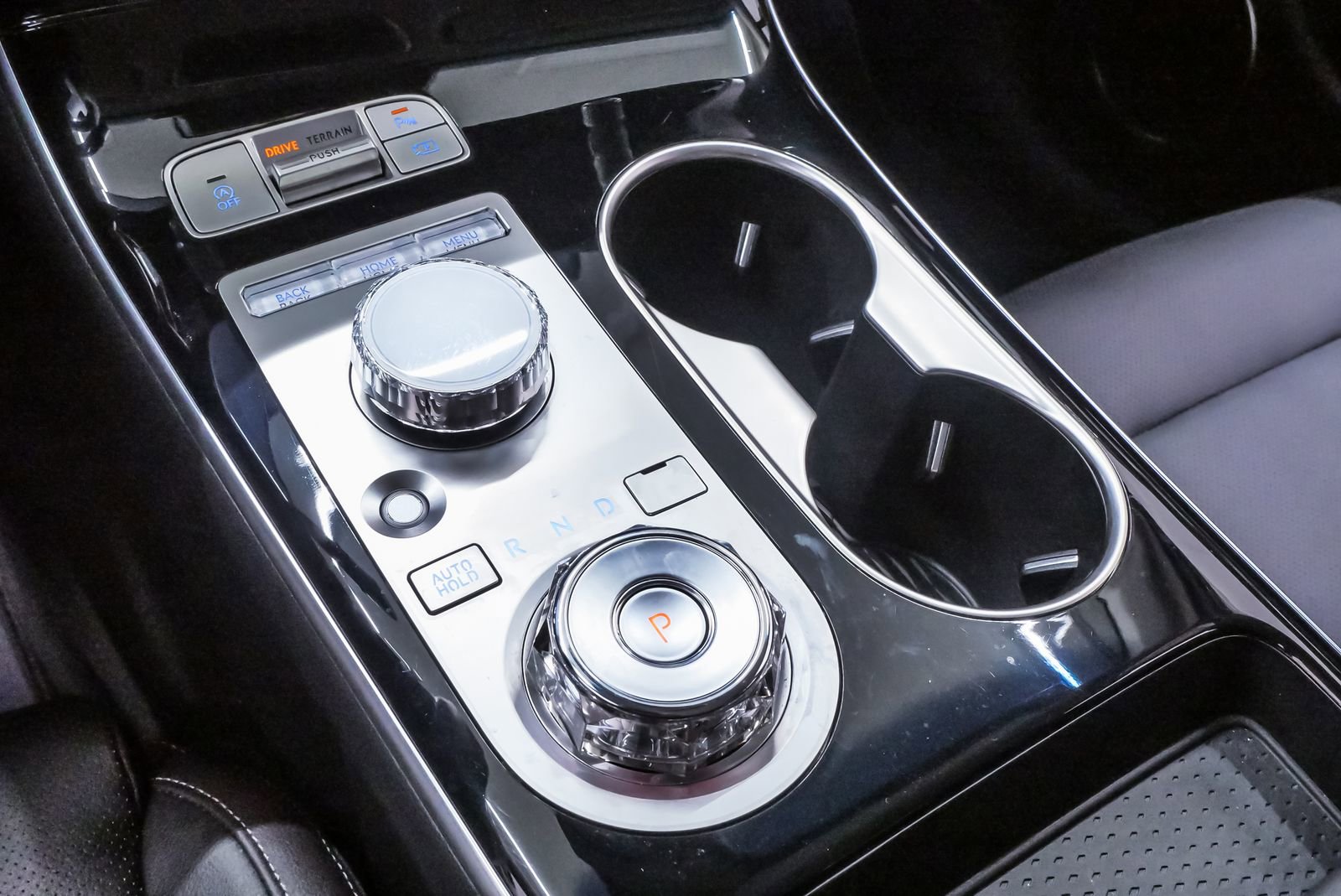 Certified 2026 Genesis GV70 2.5T image 17