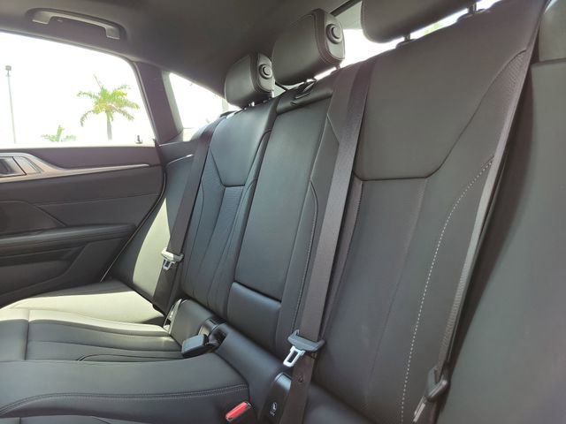 Used 2024 BMW i4 eDrive40 RWD image 9