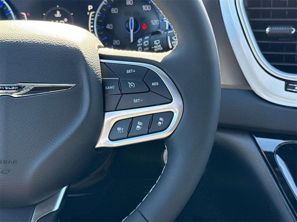 New 2026 Chrysler Voyager LX image 13