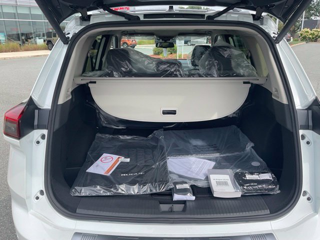 New 2026 Nissan Rogue Platinum AWD/4WD image 9