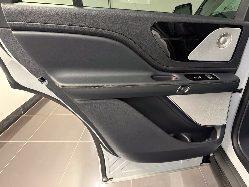 New 2027 Lincoln Aviator Reserve AWD/4WD image 38