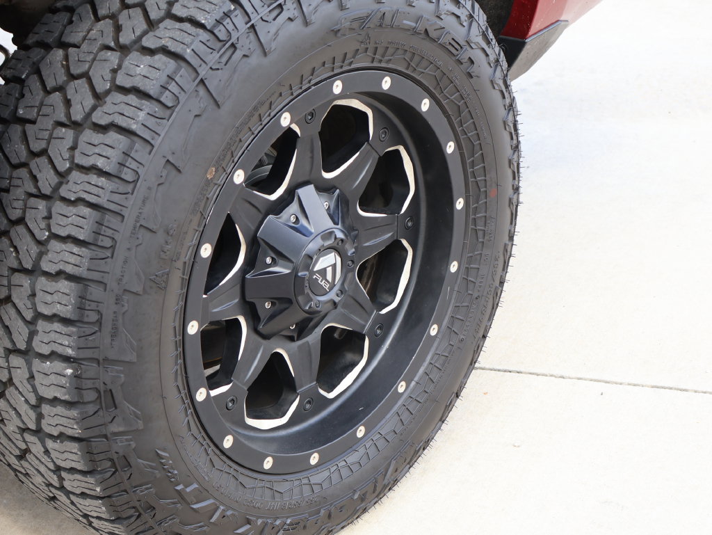 Used 2018 Chevrolet Silverado 1500 LT w/ All Star Edition AWD/4WD image 39