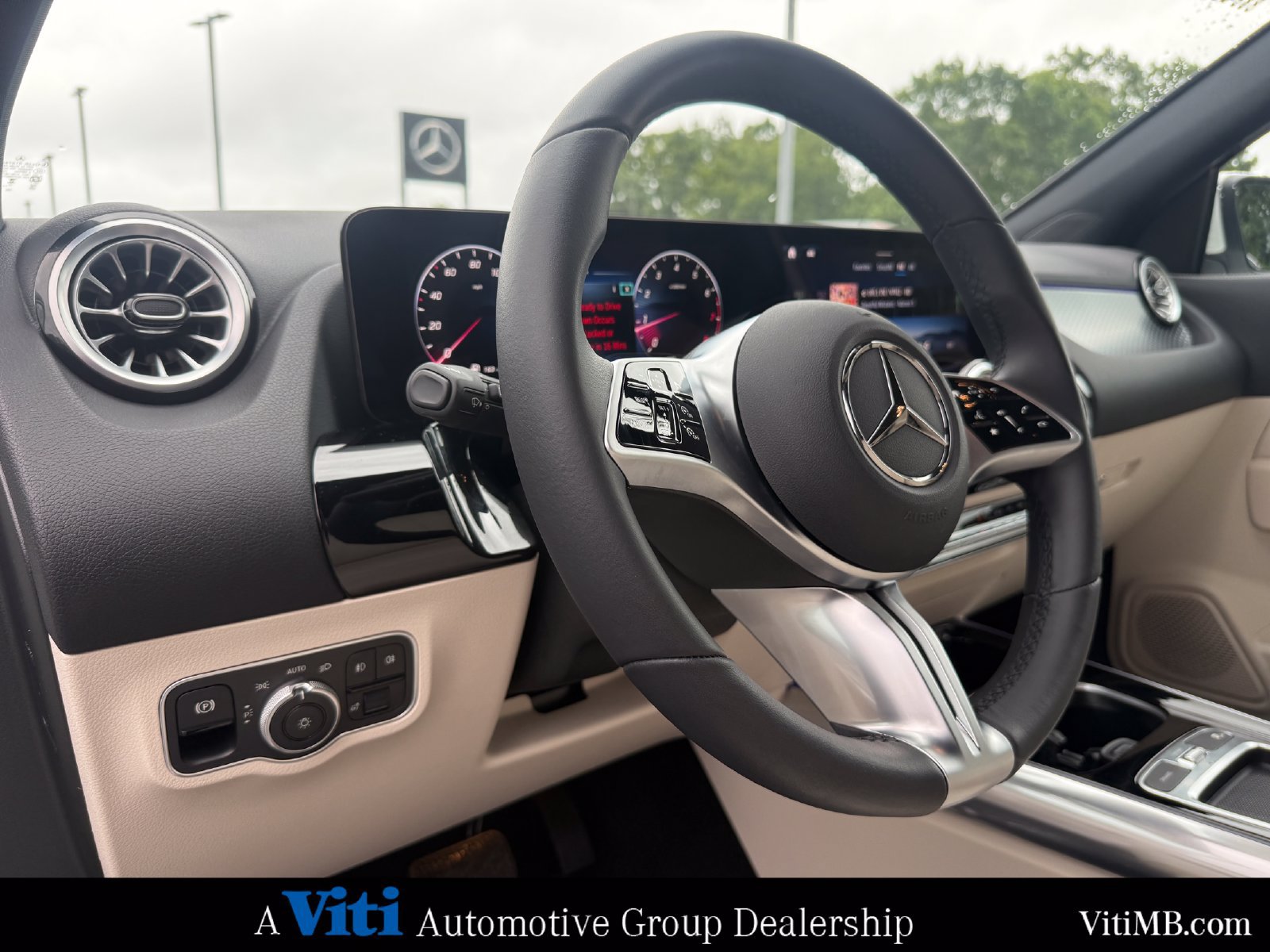 Certified 2024 Mercedes-Benz GLA 250 4MATIC image 17
