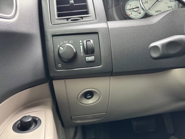 Used 2006 Chrysler 300 SRT8 w/ SRT Option Group I image 17