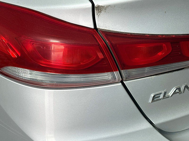 Used 2017 Hyundai Elantra SE FWD image 22