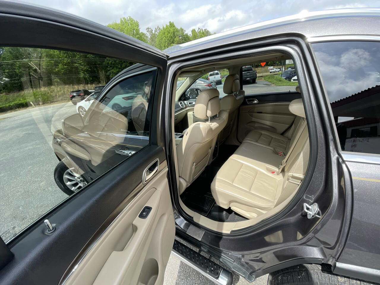 Used 2014 Jeep Grand Cherokee Limited RWD image 9