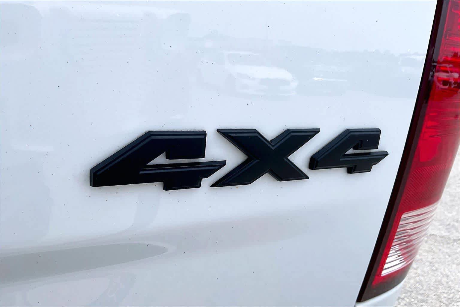 Used 2017 RAM 2500 Lone Star w/ Sport Appearance Group AWD/4WD image 10
