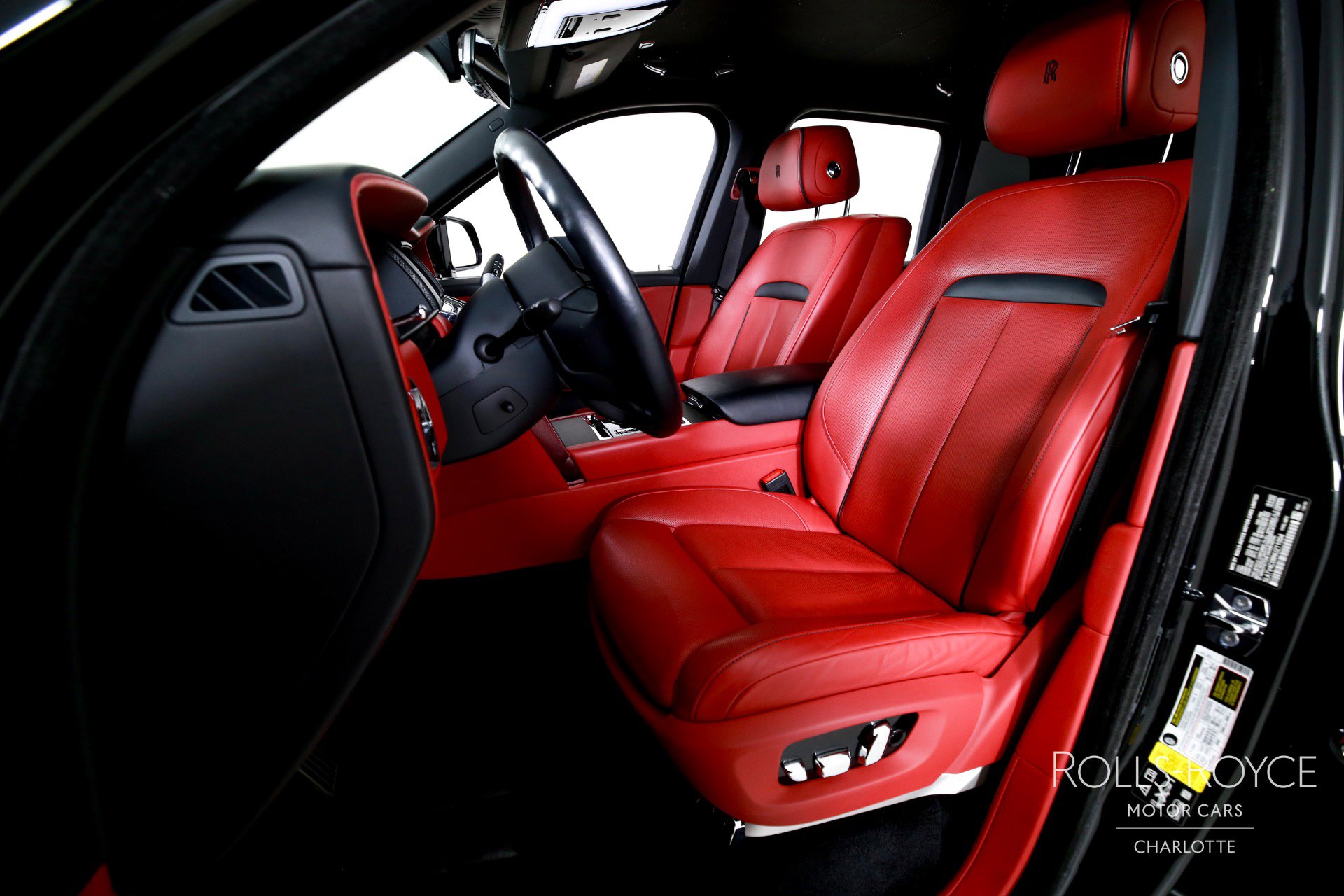 Certified 2022 Rolls-Royce Cullinan w/ Dark Exterior Package image 13