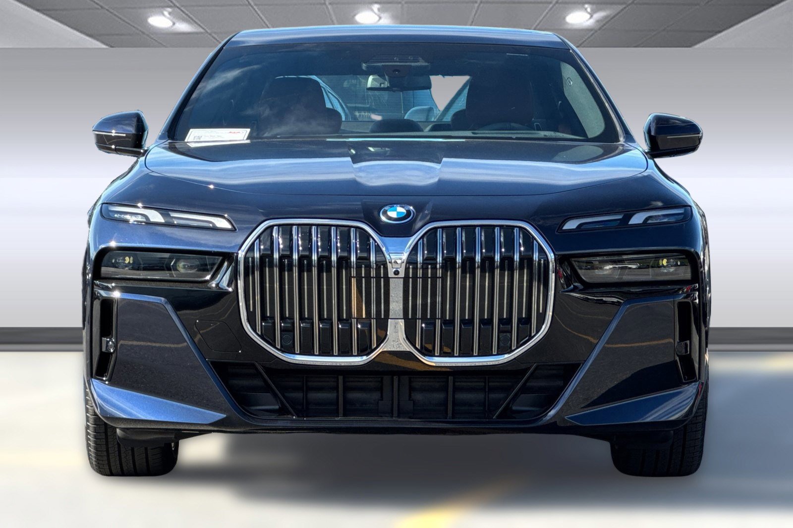 New 2026 BMW 750e xDrive image 6