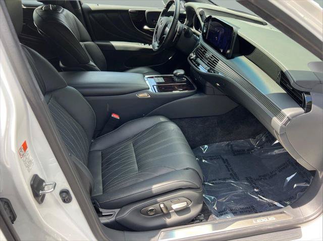 Certified 2023 Lexus LS 500 AWD w/ Luxury Package image 11