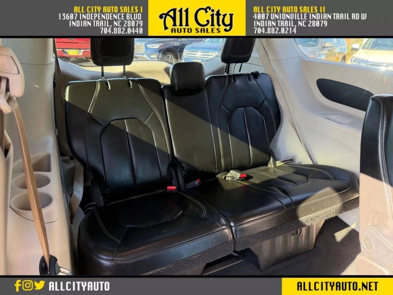 Used 2020 Chrysler Voyager Lxi FWD image 14