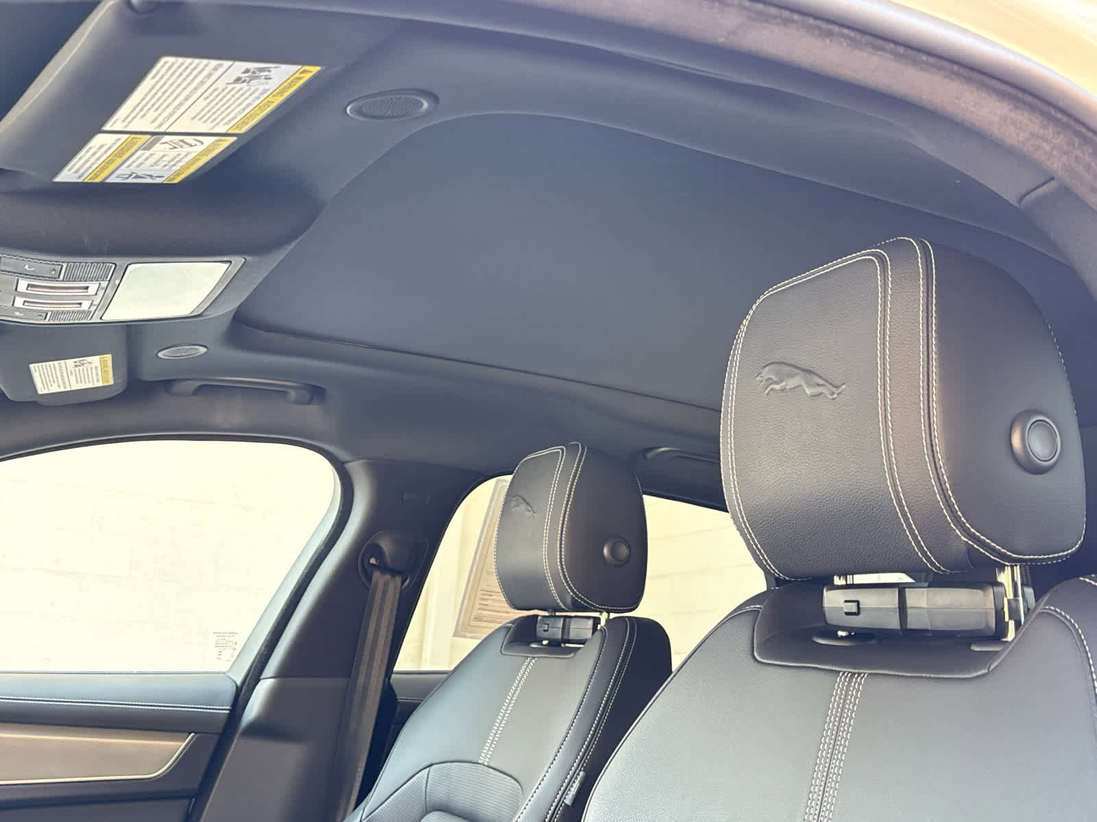 Certified 2025 Jaguar F-PACE R-Dynamic S image 13