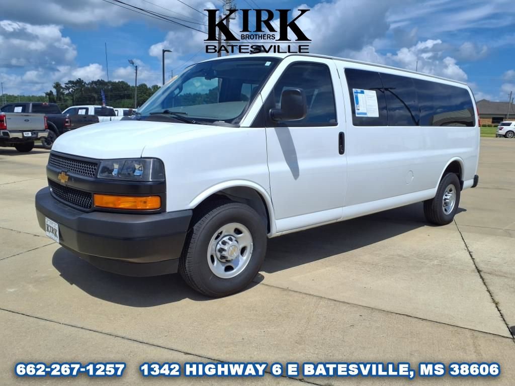 Used 2024 Chevrolet Express 3500 LS image 1