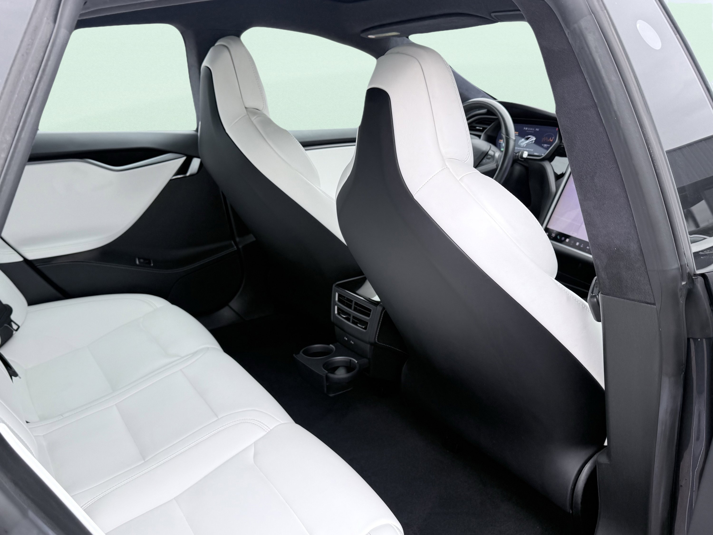Used 2020 Tesla Model S Long Range Plus image 46
