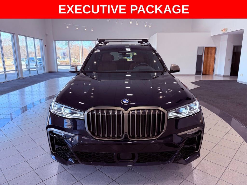 Used 2022 BMW X7 M50i image 2