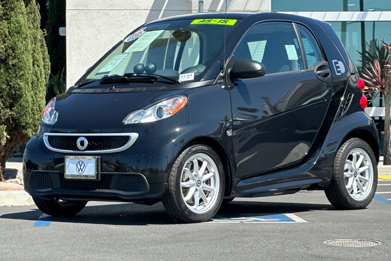 Used 2016 smart fortwo passion image 8