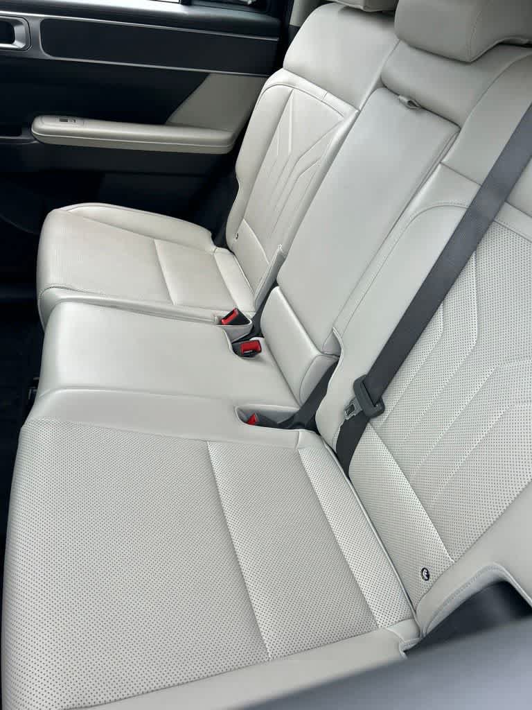 Used 2024 Hyundai Santa Fe SEL FWD image 5