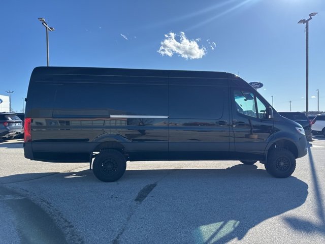 Used 2025 Mercedes-Benz Sprinter 2500 image 4