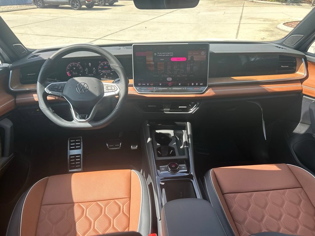 New 2026 Volkswagen Tiguan SEL R-Line AWD/4WD image 9
