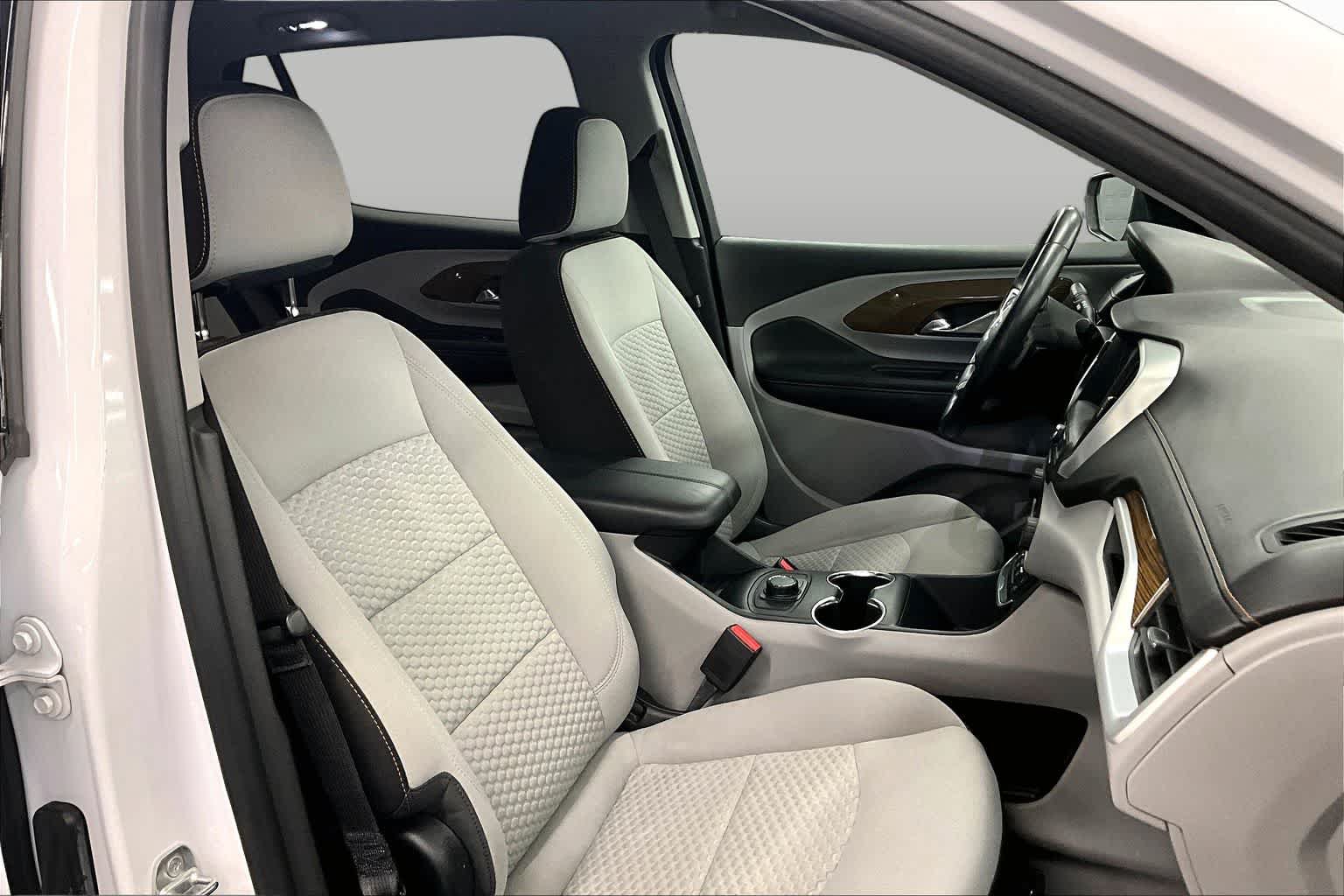 Used 2020 GMC Terrain SLE FWD image 9