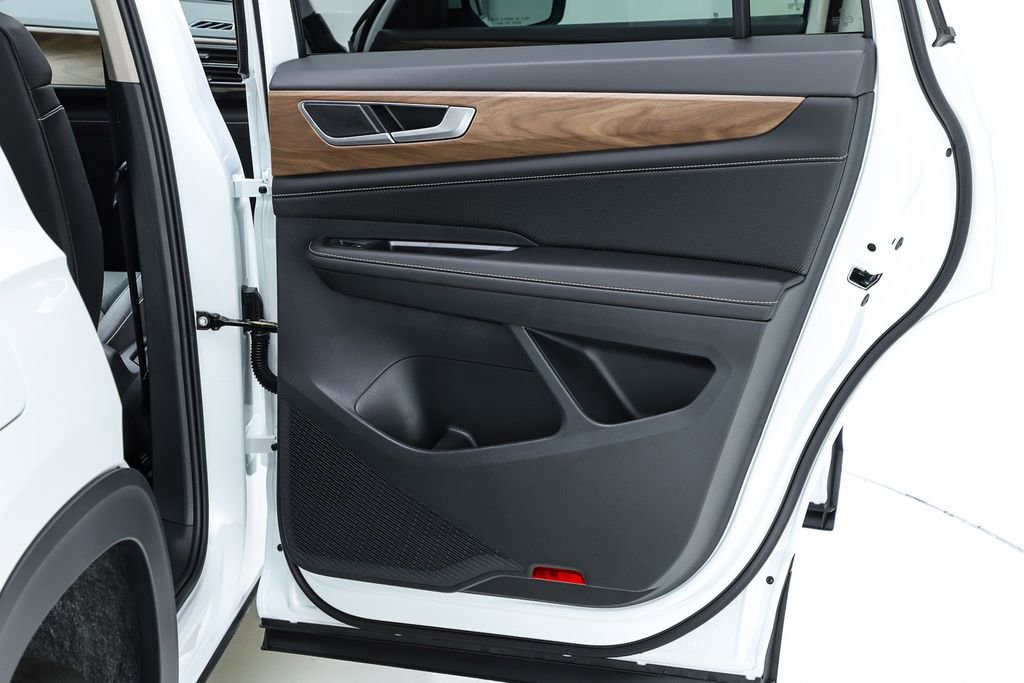 New 2026 Volkswagen Atlas SE image 68