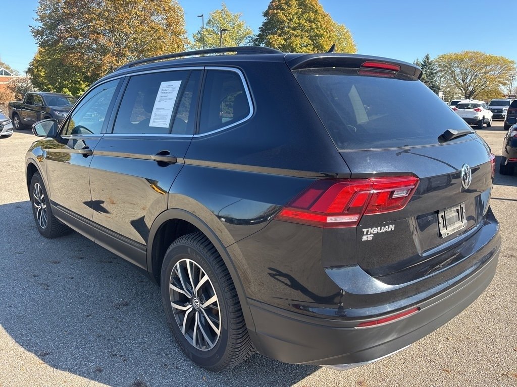 Used 2019 Volkswagen Tiguan SE w/ Panoramic Sunroof Package image 7