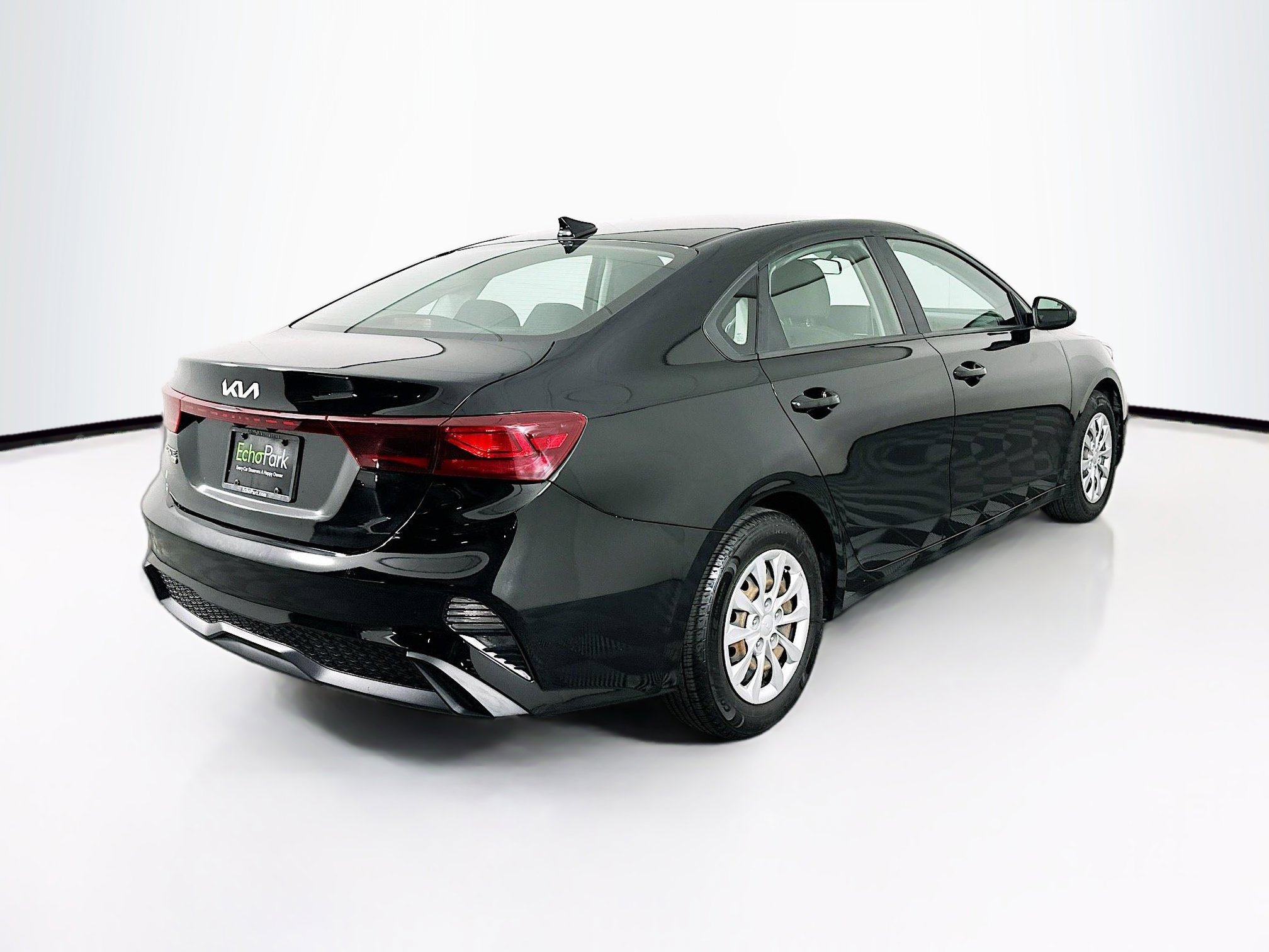 Used 2023 Kia Forte LX image 9
