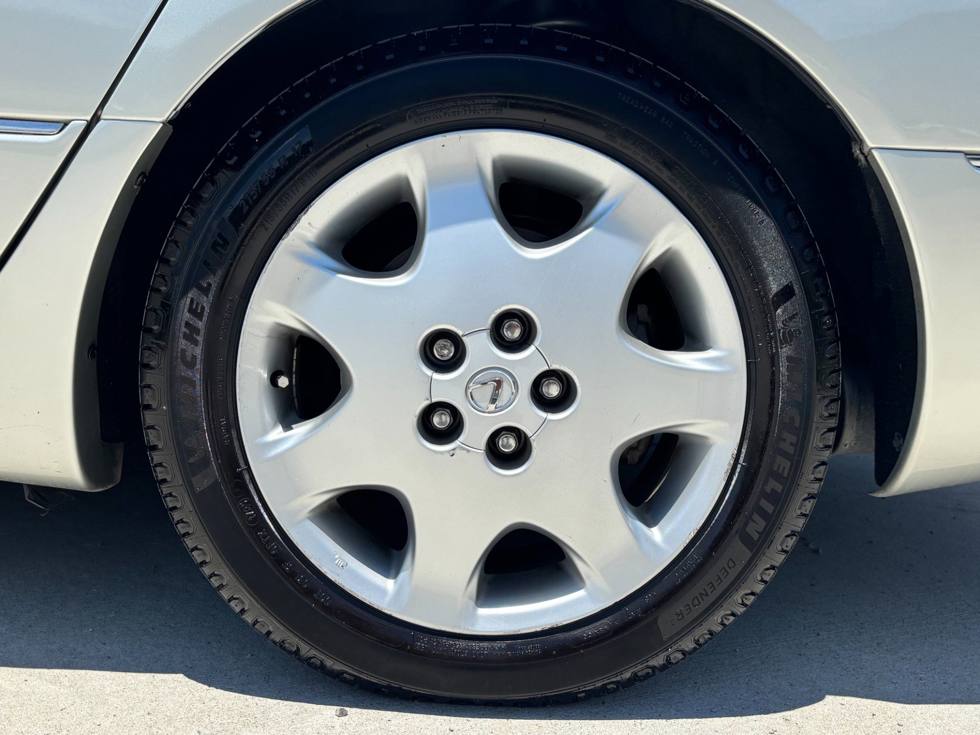 Used 2003 Lexus LS 430 RWD image 12