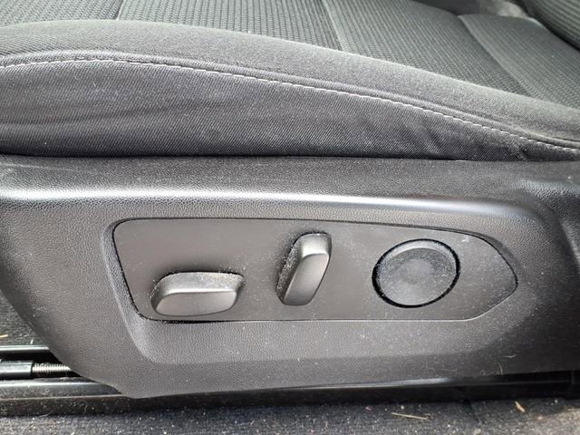 Used 2023 Chevrolet Colorado LT w/ LT Convenience Package II image 8