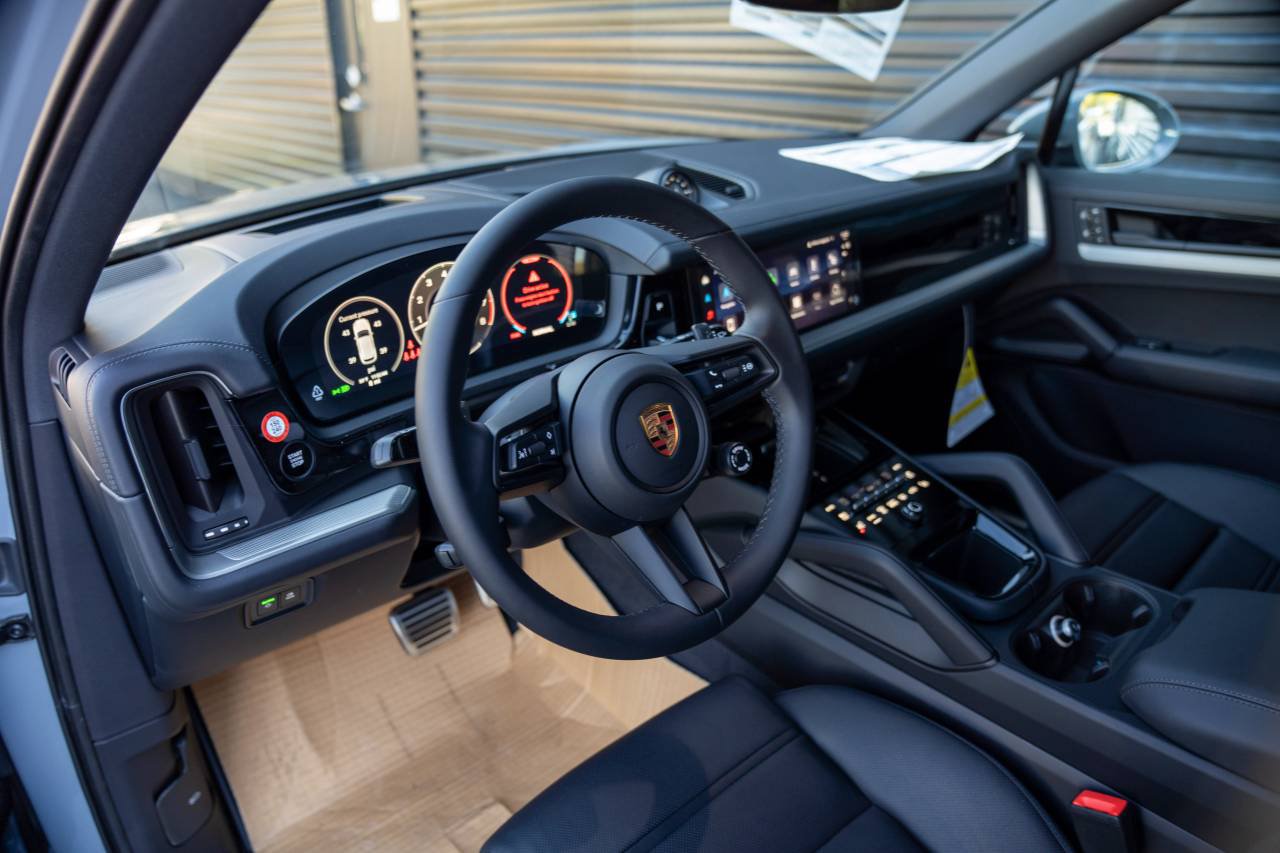 New 2026 Porsche Cayenne S AWD/4WD image 4