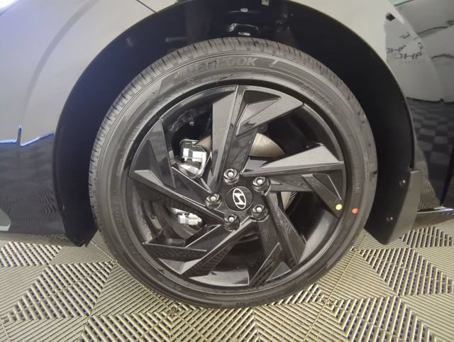 New 2026 Hyundai Elantra Sport FWD image 16