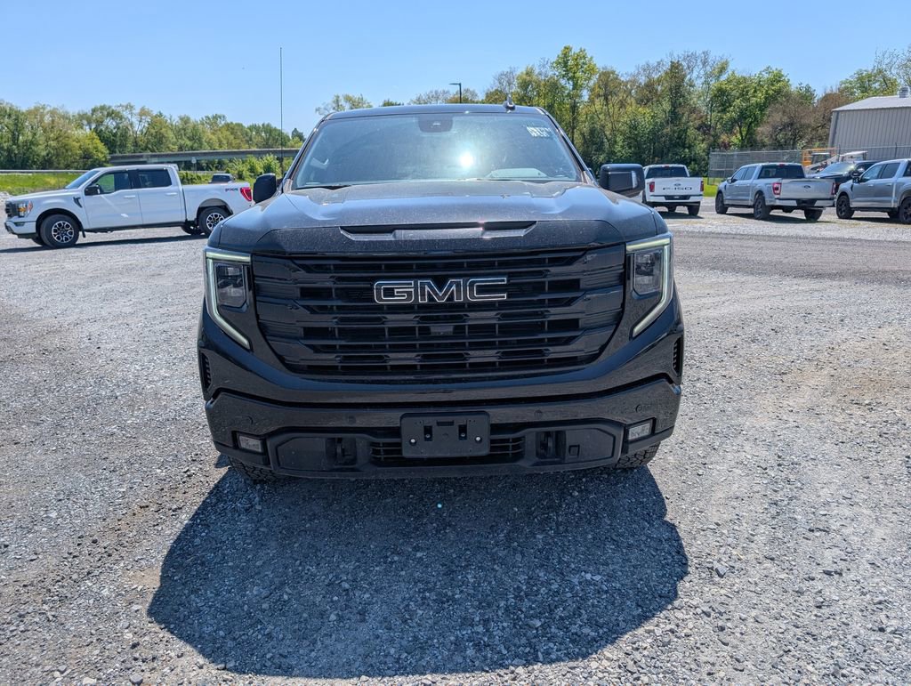Used 2024 GMC Sierra 1500 Elevation w/ Elevation Premium Package AWD/4WD image 10