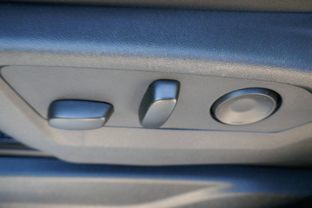 New 2026 Chevrolet Suburban Premier image 16