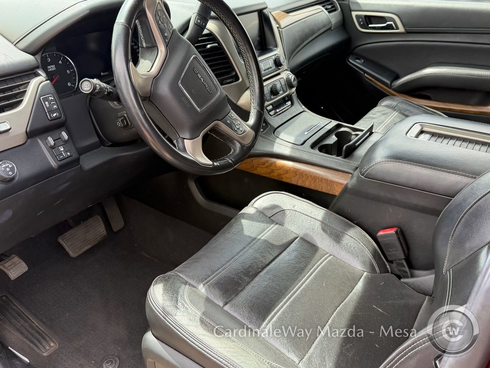 Used 2020 GMC Yukon XL Denali image 7