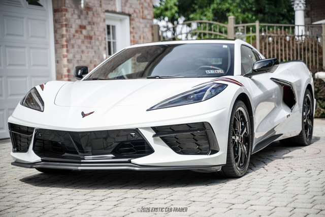 Used 2020 Chevrolet Corvette Stingray Premium Cpe w/ 3LT Preferred Equipment Group RWD image 17