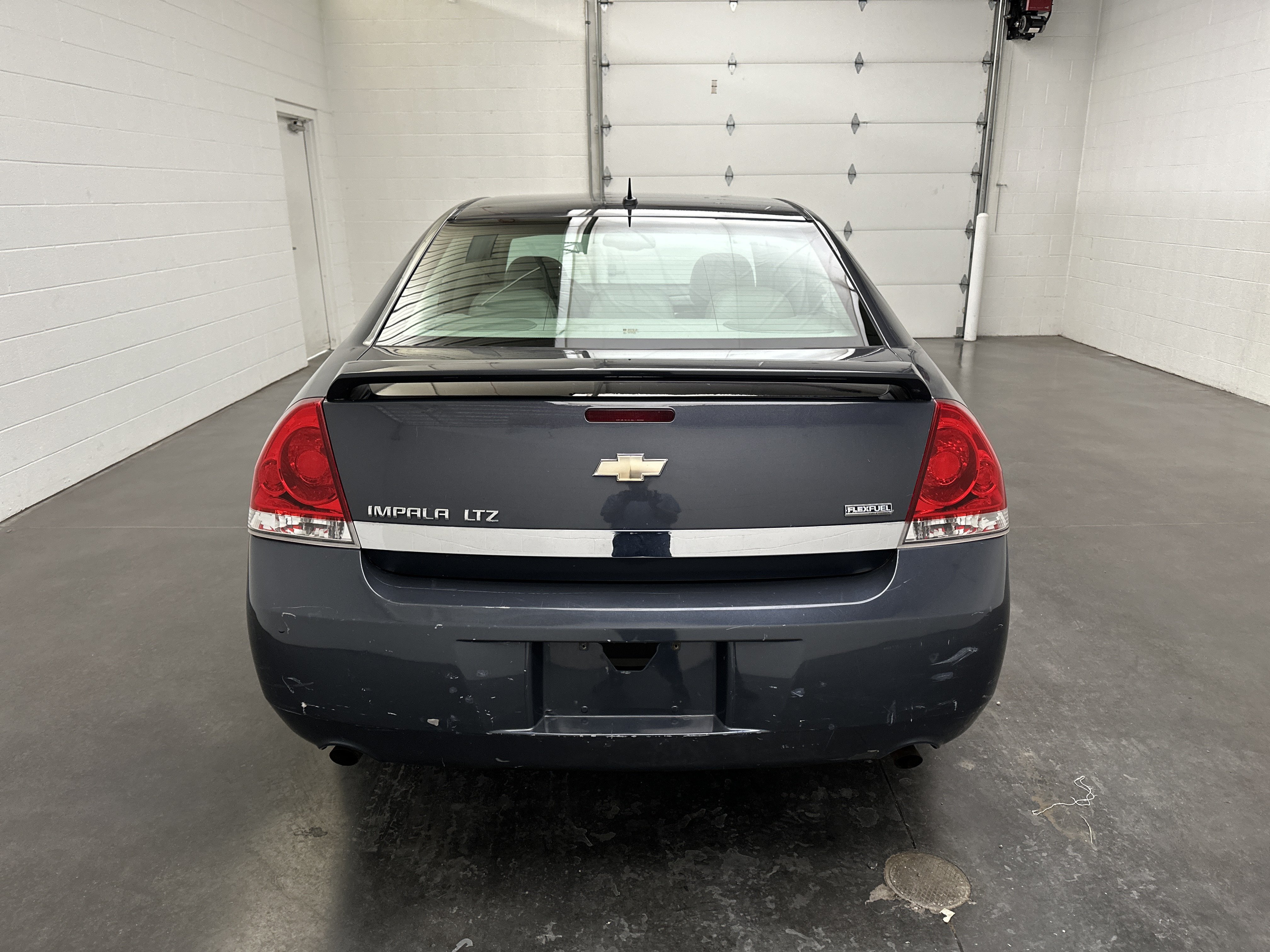 Used 2008 Chevrolet Impala LTZ FWD image 7