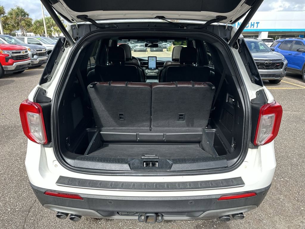 Used 2020 Ford Explorer Platinum w/ Premium Technology Package AWD/4WD image 35