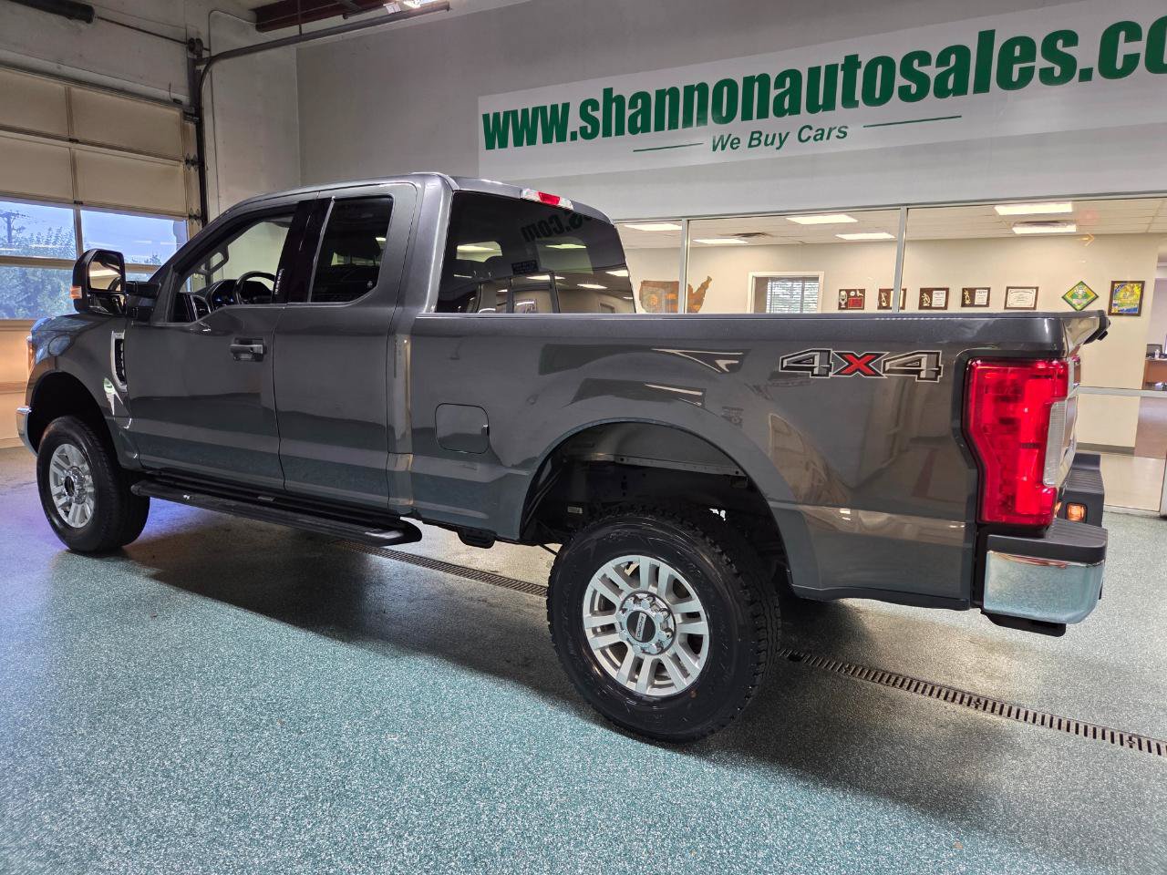 Used 2018 Ford F250 XLT w/ XLT Value Package AWD/4WD image 9